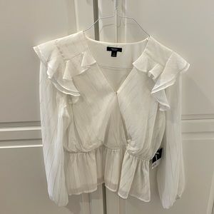 Cute top with silver lines